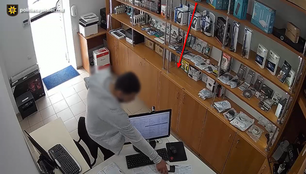 Un bărbat din capitală riscă 4 ani de pușcărie pentru că a furat două telefoane